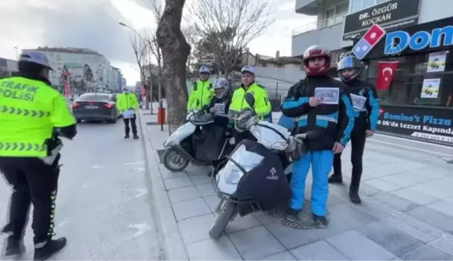 Motokuryeler kask kullanmaları için uyarılıyor