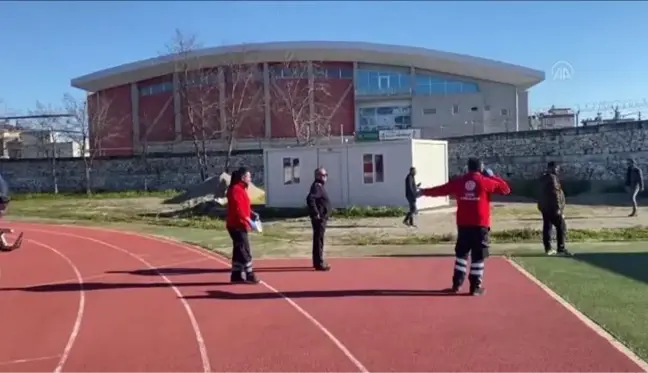 Ambulans helikopter, tuz ruhu içen çocuk için havalandı