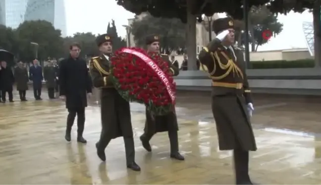 Çanakkale şehitleri 107. yılında Bakü'de törenle anıldı