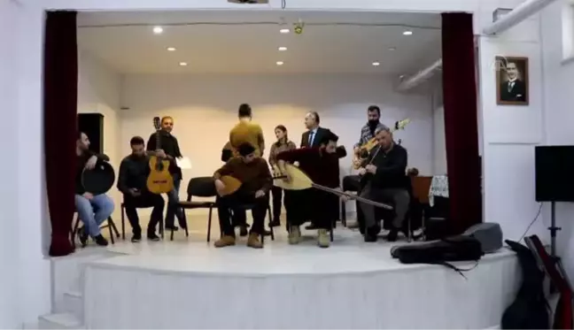 Öğretmenler, müzik sınıfı oluşturmak için konser verecek