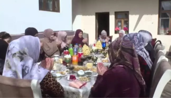 Özbeklerde Nevruz'da sümelek yapma geleneği yüzyıllardır sürüyor