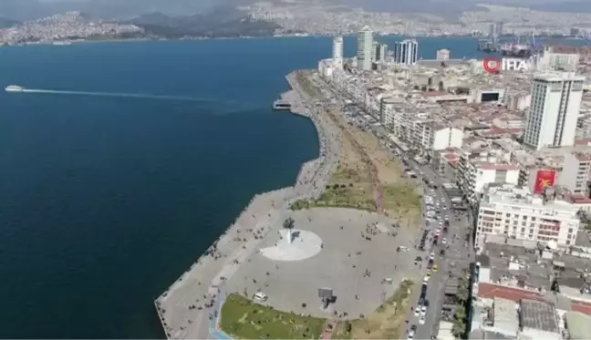 Güzel havayı fırsat bilen İzmirli vatandaşlar Kordonboyu'na akın etti
