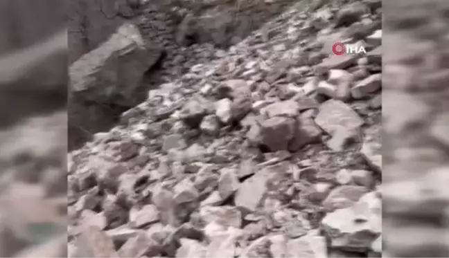 Son dakika haberleri | Dereiçi köyünün yangından sonra bu kez de toprak kayması ile başı dertte