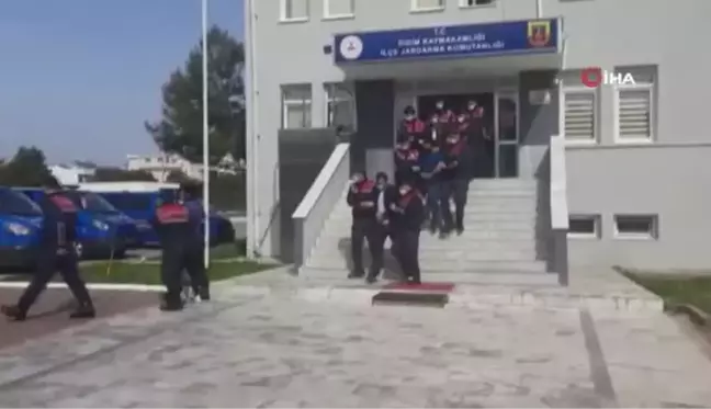 Son dakika haberi: Jandarmadan göçmen kaçakçılara operasyon: 3 tutuklama