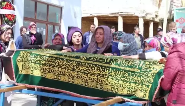 Cirit antrenmanında attan düşerek ölen genç toprağa verildi