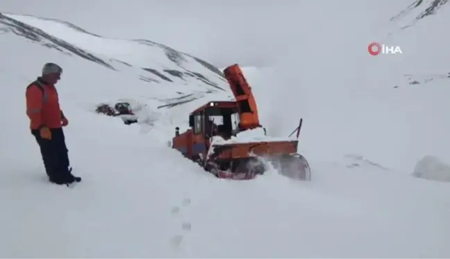 Akdeniz'de bahar, Van'da 6 metre kar