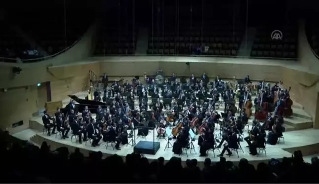 Simon Bolivar Senfoni Orkestrası, CSO Ada Ankara'da konser verdi