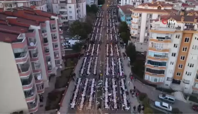 Dev iftarlar devam ediyor: 35 bin kişi iftar sofralarında buluştu