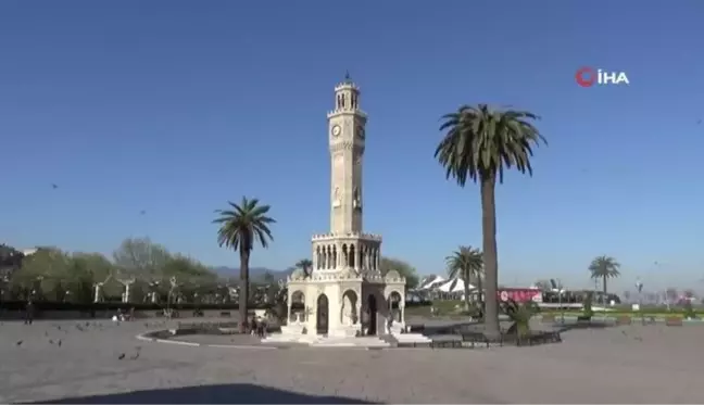 İzmir TEM Şube öğrencilere tarihi yerleri gezdiriyor