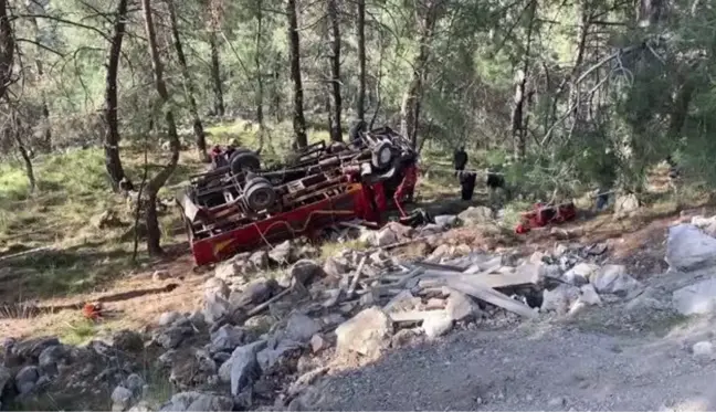 Son dakika haber... Şarampole yuvarlanan kamyonetteki 1 kişi öldü