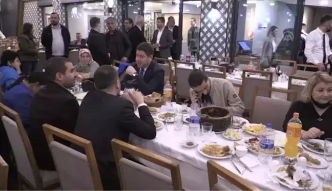 Bakan Dönmez, iftar programına video konferansla katıldı