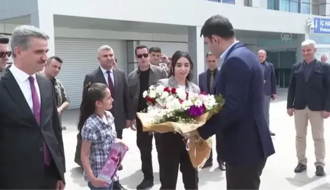 Bakan Kurum, ziyaretlerde bulundu