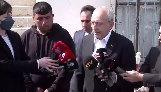 Kılıçdaroğlu, kendisi gibi elektrikleri kesilen vatandaşları ziyarete çıktı