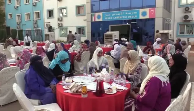 Türkiye Maarif Vakfı, Sudan'da iftar verdi