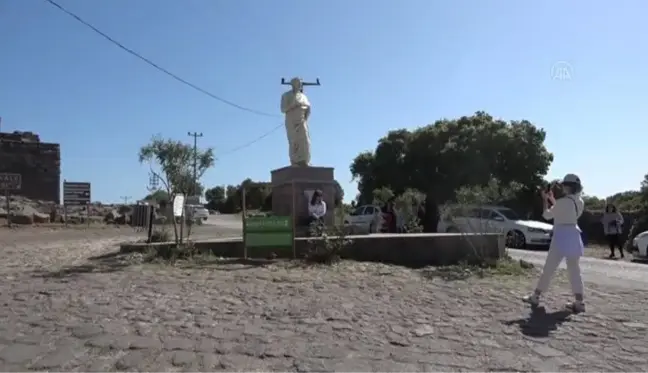 ÇANAKKALE - Assos'taki Aristo heykeli yenilendi