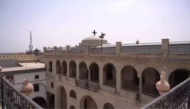 DEAŞ'ın tahrip ettiği tarihi kilise, 8 yıl aradan sonra yeniden açıldı