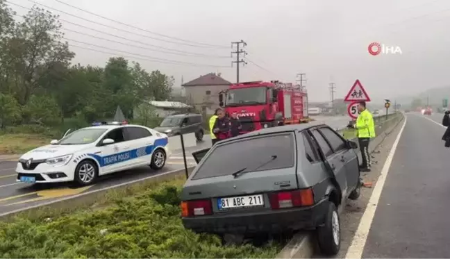 Otomobil beton bloğa saplandı: 1 yaralı