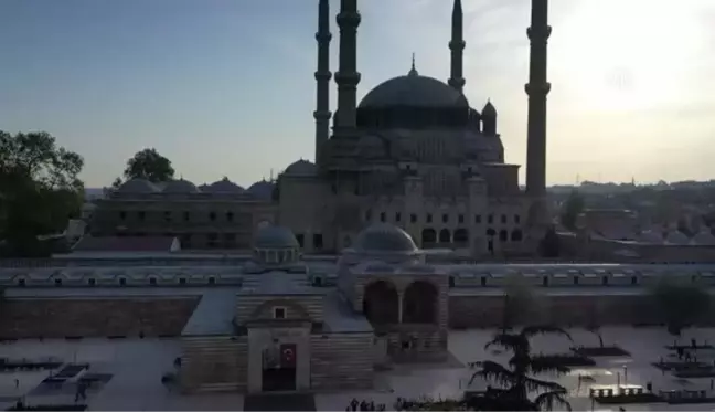 Selimiye Camisi'nde Ramazan Bayramı namazı kılındı