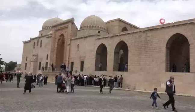 Mardin'de tarihi mekanlar, caddeler ve meydan doldu taştı