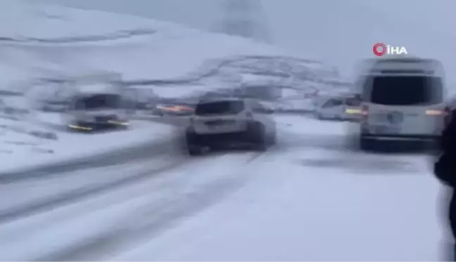 Van-Hakkari karayolu binek araçlara açıldı