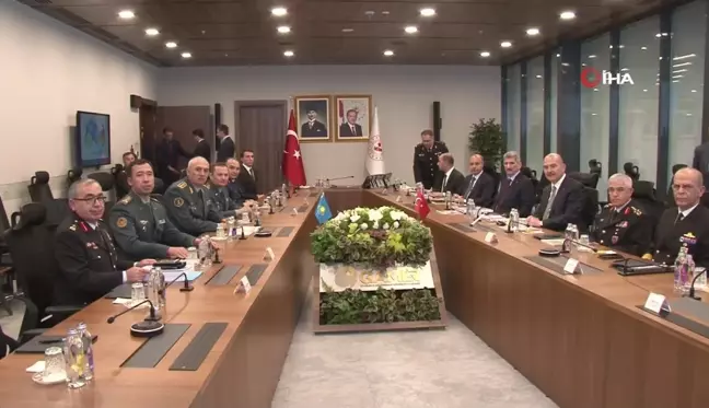 Bakan Soylu, Kazakistan Savunma Bakanı Orgeneral Ruslan Jaksylkov'u kabul etti