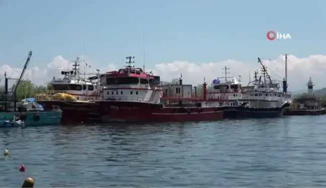 Ordulu balıkçılar, sezonda yıpranan tekne ve ağlarını bakıma aldı