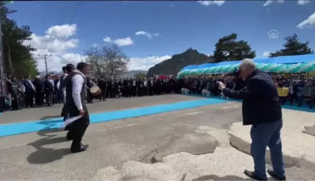 Özbek kardeşlerin anne ve babaları adına yaptırdığı okulun temeli atıldı