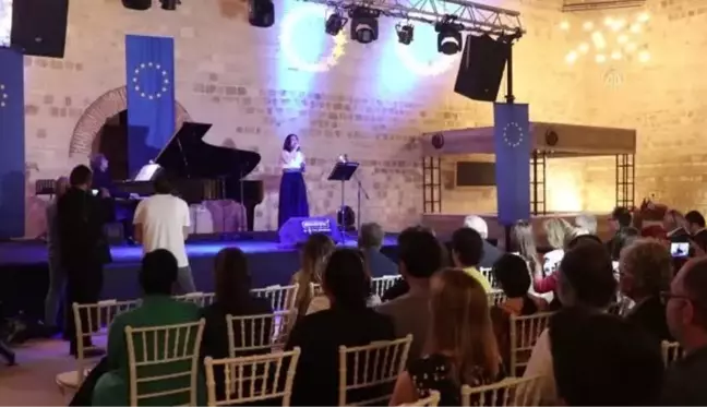 Avrupa Günü konserinde şarkılar Türkçe ve Yunanca seslendirildi