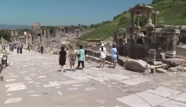 Efes Antik Kenti'nde salgının izi 