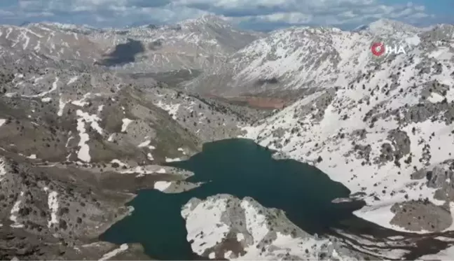 Karlar eridi, Karagöl manzarasıyla hayran bıraktı