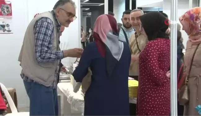 Kitap Fuarı'nda İhlas Medya Grubu standına yoğun ilgi