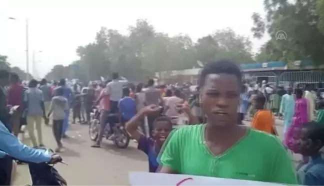 Çad'da Fransa karşıtı protesto