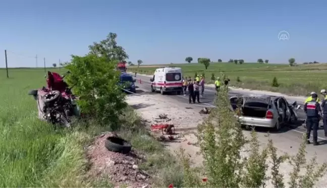 Trafik kazasında anne ile hamile kızı hayatını kaybetti