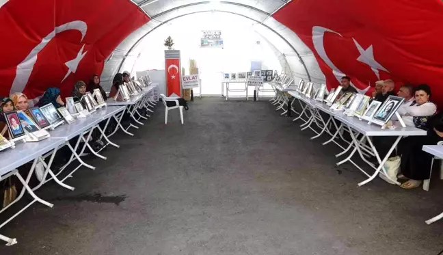 Ailelerin kararlı direnişi 991'inci gününde