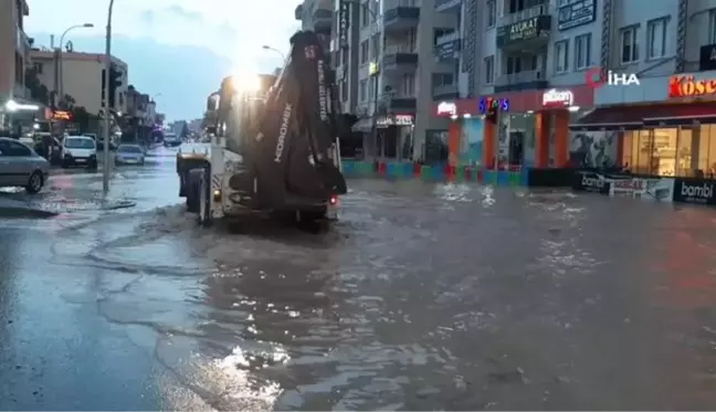 Kadirli'de şiddetli yağmur su taşkınlarına neden oldu