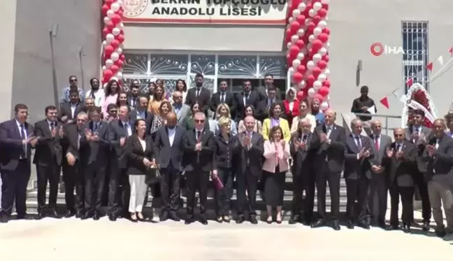 Berrin Topçuoğlu Anadolu Lisesi düzenlenen törenle eğitime açıldı