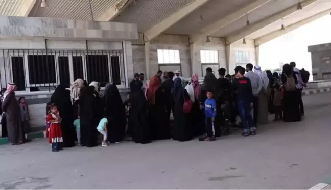 TEL ABYAD - DEAŞ'tan kaçarak Suriye'ye sığınan Iraklıların ülkelerine dönüşü sürüyor