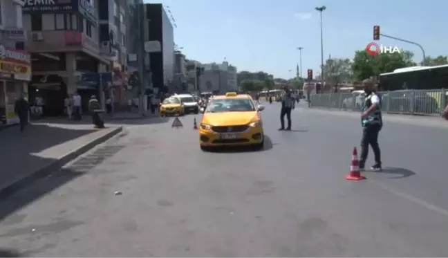 Kadıköy'de emniyet kemeri takmamaktan ceza yiyen taksici: 