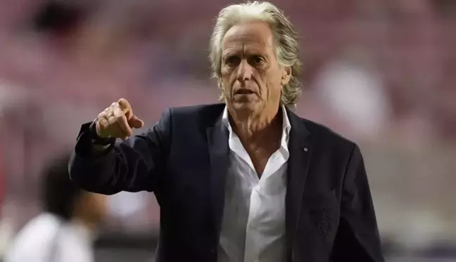 Fenerbahçe'nin yeni hocası Jorge Jesus ortalığı yıktı! Kurtlar Vadisi'nin efsane karakterine tıpatıp benziyor