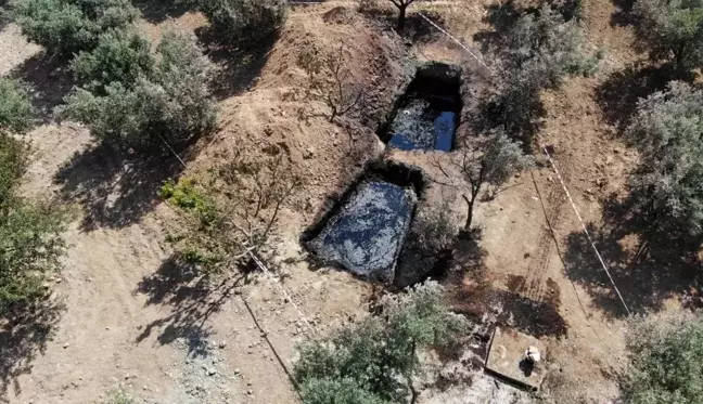 Manisa'da kazılan kuyudan petrol çıktı, mahalle sakinleri sevinçten havaya uçtu