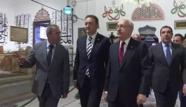 Kılıçdaroğlu, Mevlana Türbesi'ni Ziyaret Etti