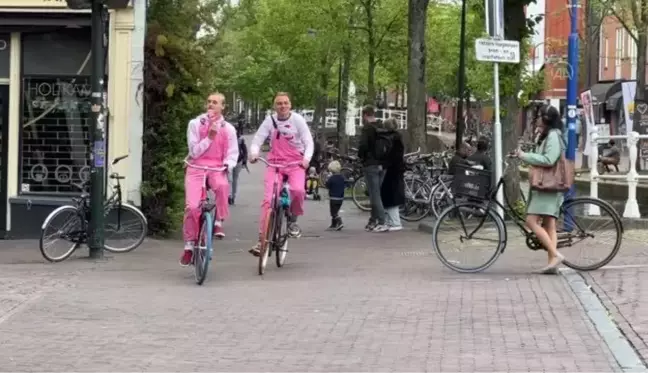 ROTTERDAM - Dünyada kişi başına düşen ortalama bisiklet sayısı en fazla Hollanda'da