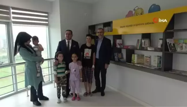 Hastanede yatan minikler için kütüphane yapıldı