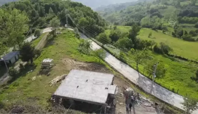 KASTAMONU - Evi yanan aileye devlet-millet iş birliğiyle ev yapılıyor