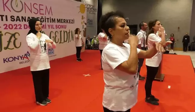 Konsem Kursiyerlerinin El Emeği Ürünleri Görücüye Çıktı