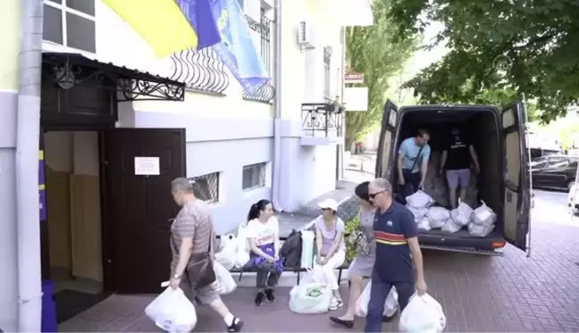 Saldırılardan kaçan Mariupol sakinleri