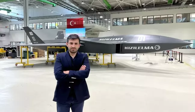 Selçuk Bayraktar, insansız savaş uçağı Kızılelma'nın boyalı halini ilk kez paylaştı