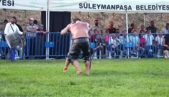 Tekirdağ Hüseyin Pehlivan Yağlı Güreşleri'nde Recep Kara, başpehlivan oldu