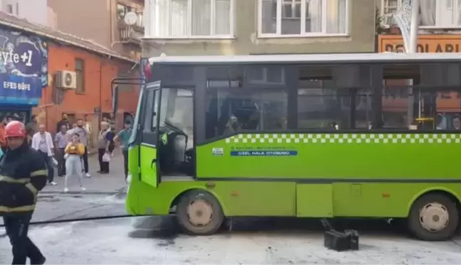 Halk otobüsündeki yangını itfaiye söndürdü