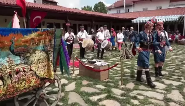 Geleneksel değerleri korumak ve yaşatmak adına düğün canlandırması yapıldı